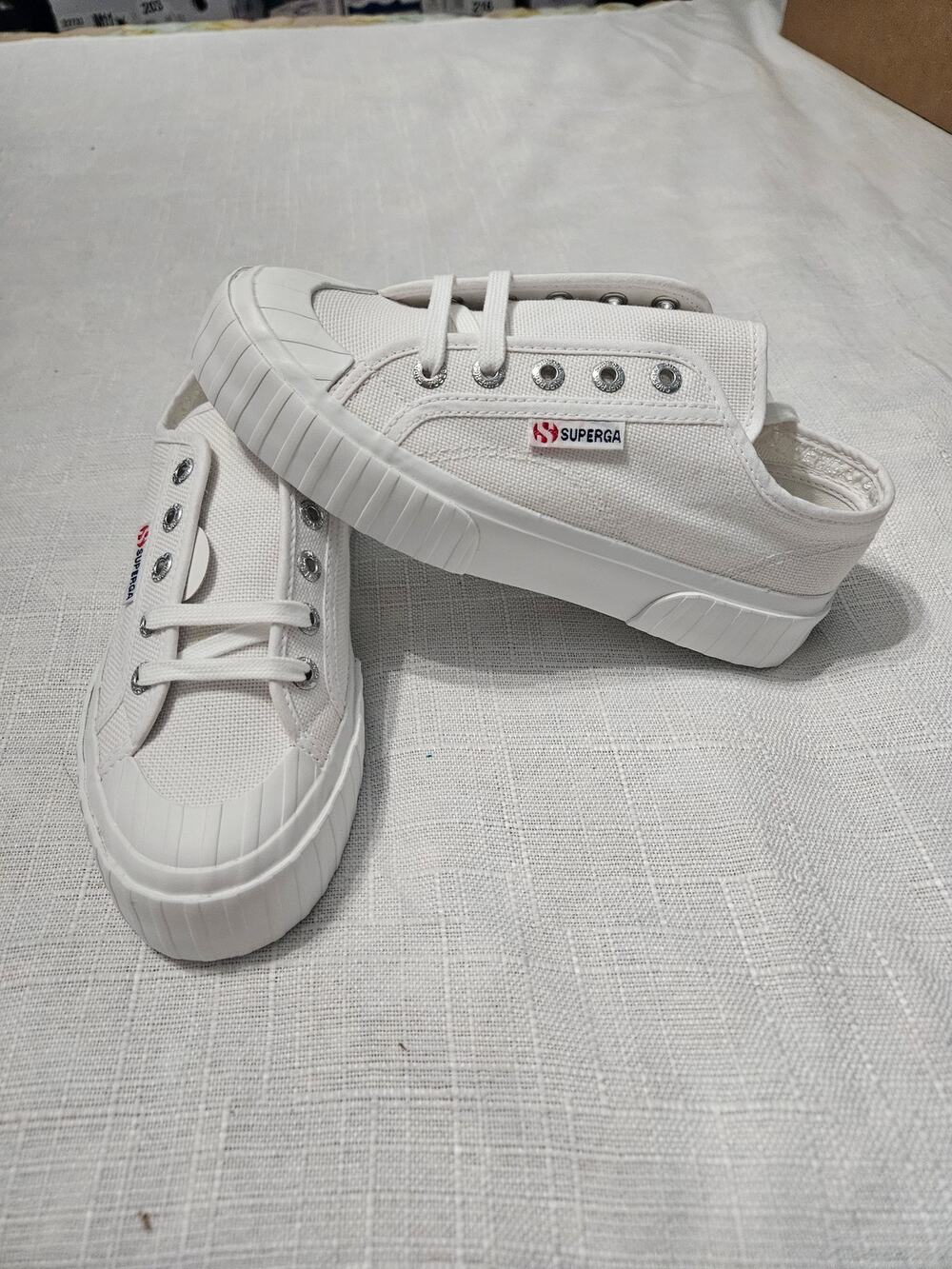 SUPERGA Womens 2630 White Sneaker size 6.5